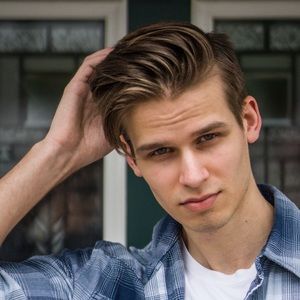 Meet your Posher, Christian